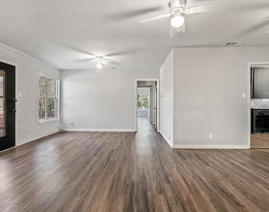 175 E Elm Street - Photo Thumbnail 3