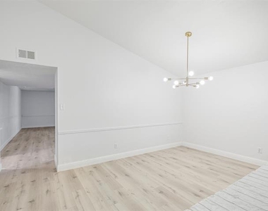 4314 Arrowwood Street - Photo Thumbnail 22