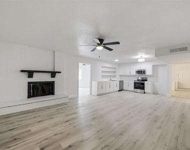 4314 Arrowwood Street - Photo Thumbnail 11
