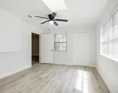 4314 Arrowwood Street - Photo Thumbnail 9
