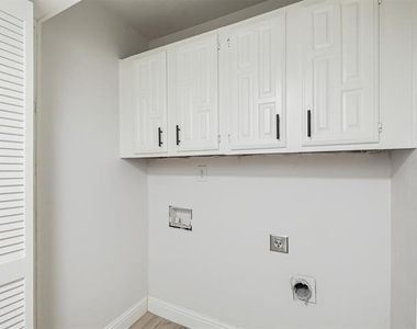 4314 Arrowwood Street - Photo Thumbnail 15