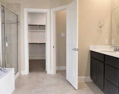 3913 Tunstall Drive - Photo Thumbnail 14