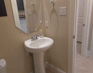 3913 Tunstall Drive - Photo Thumbnail 13