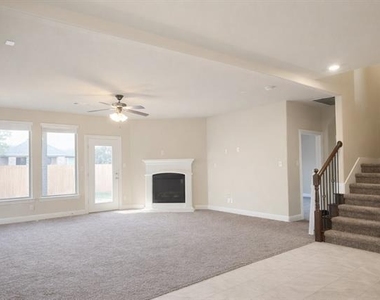3913 Tunstall Drive - Photo Thumbnail 4
