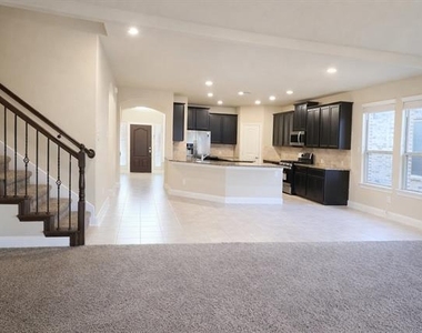 3913 Tunstall Drive - Photo Thumbnail 6