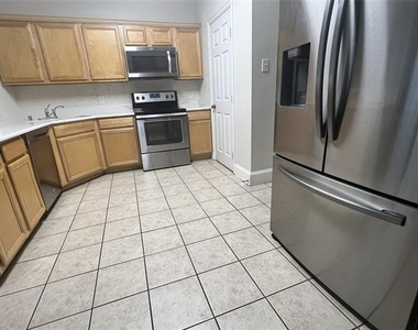 937 Spring Valley Plaza - Photo Thumbnail 6