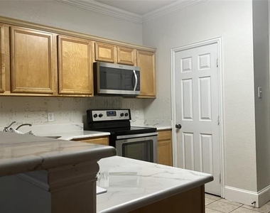 937 Spring Valley Plaza - Photo Thumbnail 10
