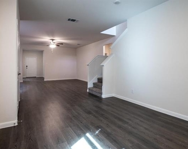 3608 Southbend Drive - Photo Thumbnail 10