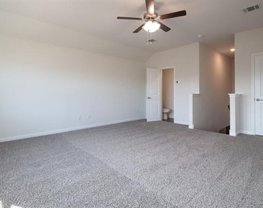 3608 Southbend Drive - Photo Thumbnail 7