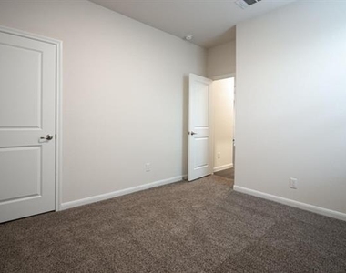 3608 Southbend Drive - Photo Thumbnail 3