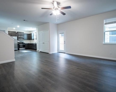 3608 Southbend Drive - Photo Thumbnail 11