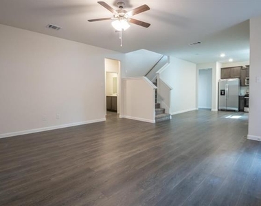 3608 Southbend Drive - Photo Thumbnail 12