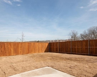 3608 Southbend Drive - Photo Thumbnail 21