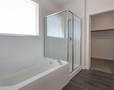 3608 Southbend Drive - Photo Thumbnail 18