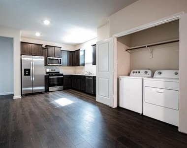 3608 Southbend Drive - Photo Thumbnail 14