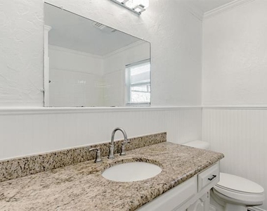 5821 Circular Drive - Photo Thumbnail 25