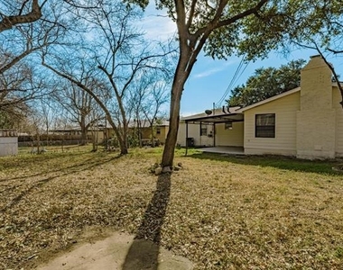 5821 Circular Drive - Photo Thumbnail 31