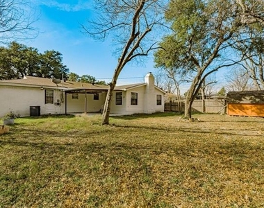 5821 Circular Drive - Photo Thumbnail 30