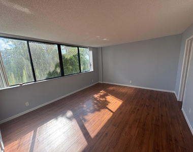 4222 Inverrary Boulevard - Photo Thumbnail 2