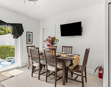 340 Ne 7th Avenue - Photo Thumbnail 13