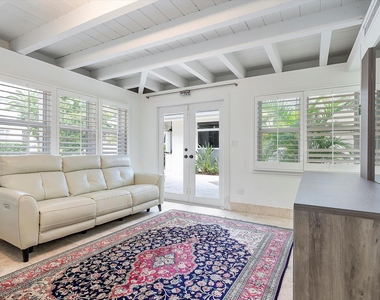 411 Poinciana Drive - Photo Thumbnail 26