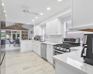 411 Poinciana Drive - Photo Thumbnail 13