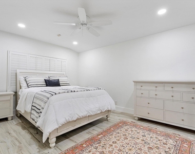 411 Poinciana Drive - Photo Thumbnail 30