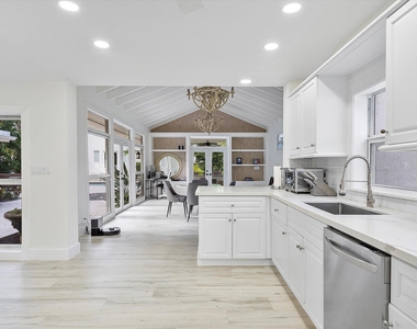 411 Poinciana Drive - Photo Thumbnail 12