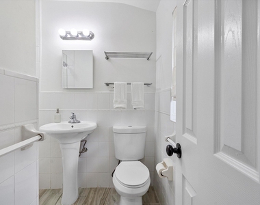 411 Poinciana Drive - Photo Thumbnail 33