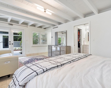 411 Poinciana Drive - Photo Thumbnail 24
