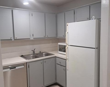 2671 Riverside Drive - Photo Thumbnail 6