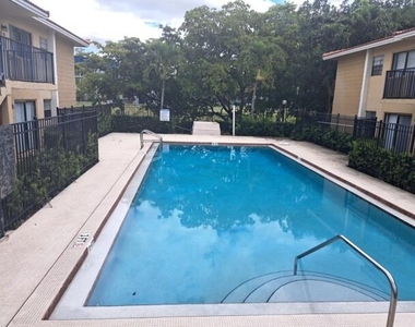 2671 Riverside Drive - Photo Thumbnail 15