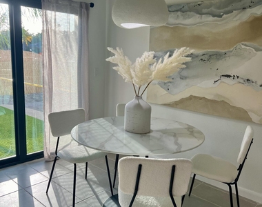 2526 Pierce Street - Photo Thumbnail 6