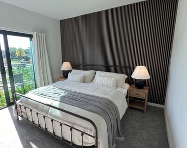 2526 Pierce Street - Photo Thumbnail 9