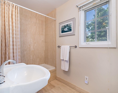 155 Peruvian Avenue - Photo Thumbnail 12