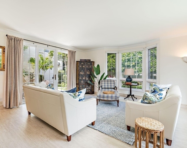 155 Peruvian Avenue - Photo Thumbnail 3
