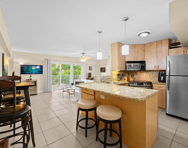 95 N Birch Road - Photo Thumbnail 7