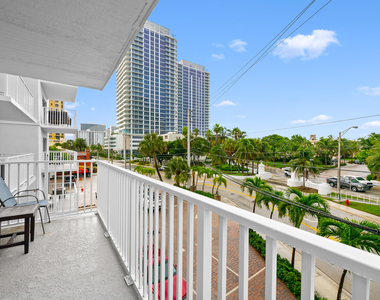 95 N Birch Road - Photo Thumbnail 23