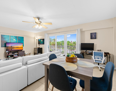 95 N Birch Road - Photo Thumbnail 1