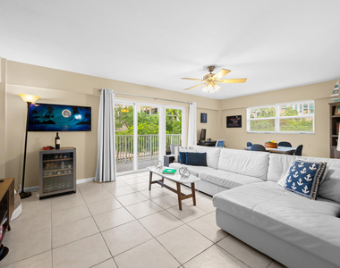 95 N Birch Road - Photo Thumbnail 3