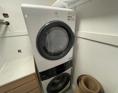 3605 Ne 32nd Avenue - Photo Thumbnail 9