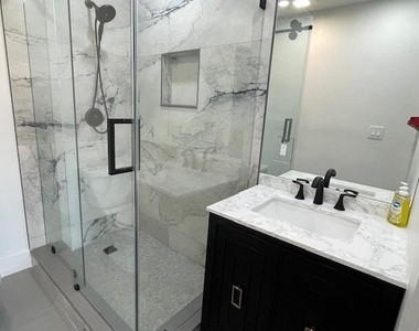 3605 Ne 32nd Avenue - Photo Thumbnail 5