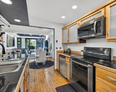 4491 Crystal Lake Drive - Photo Thumbnail 9