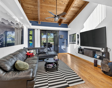 4491 Crystal Lake Drive - Photo Thumbnail 15