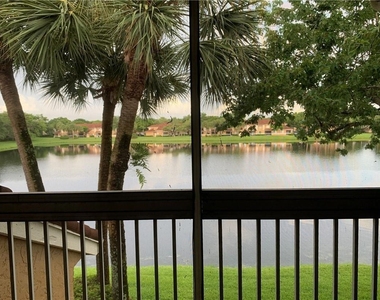 858 Nw 92nd Avenue - Photo Thumbnail 15
