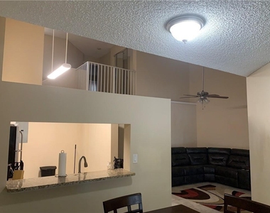 858 Nw 92nd Avenue - Photo Thumbnail 2