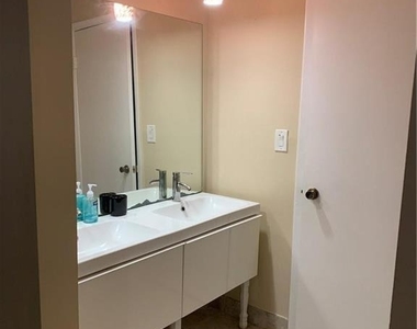 858 Nw 92nd Avenue - Photo Thumbnail 9