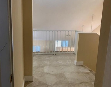 858 Nw 92nd Avenue - Photo Thumbnail 14