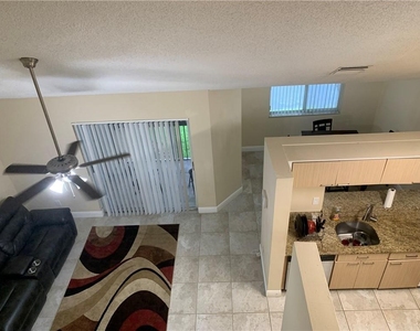 858 Nw 92nd Avenue - Photo Thumbnail 4