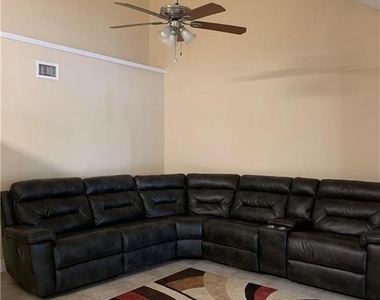 858 Nw 92nd Avenue - Photo Thumbnail 5